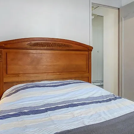 2 Bedroom Gorgeous In St-georges-de-didonn Casa de Férias Saint-Georges-de-Didonne