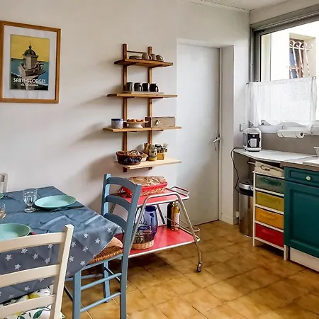 2 Bedroom Gorgeous In St-georges-de-didonn Ferienhaus