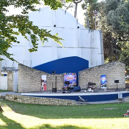 Hébergement de vacances Cozy In St-georges-de-didonn With Wifi *