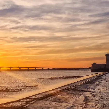 Cozy In St-georges-de-didonn With Wifi Hébergement de vacances